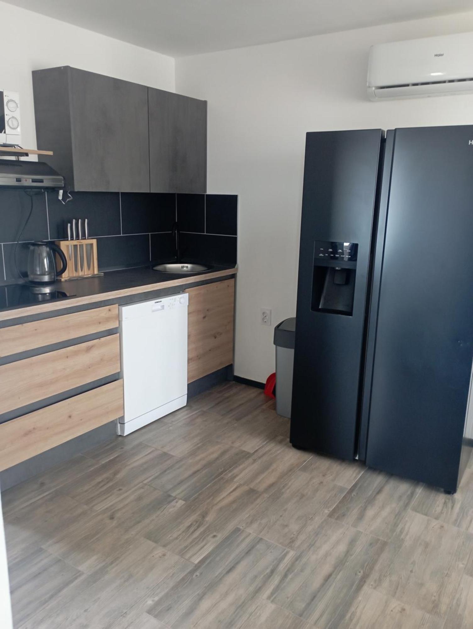 Apartments Frigan มาสเลนีซา ภายนอก รูปภาพ